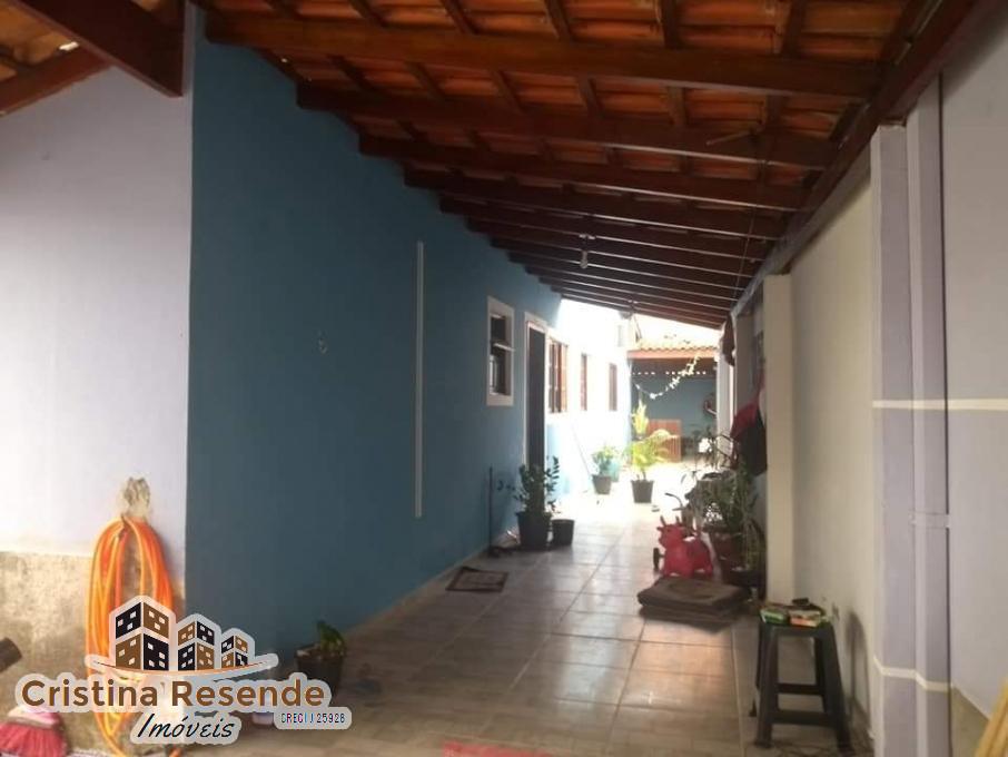 Casa à venda com 2 quartos, 175m² - Foto 2