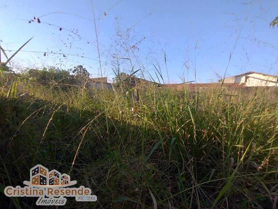 Casa à venda com 2 quartos, 300m² - Foto 1