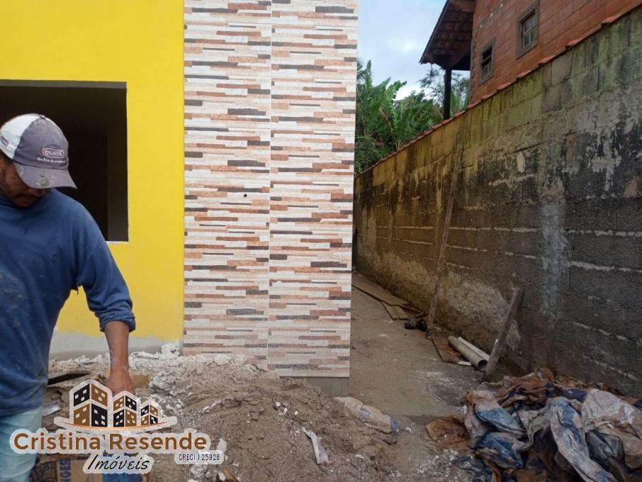 Casa à venda com 2 quartos, 180m² - Foto 2