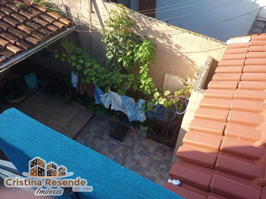 Casa à venda com 3 quartos, 125m² - Foto 2