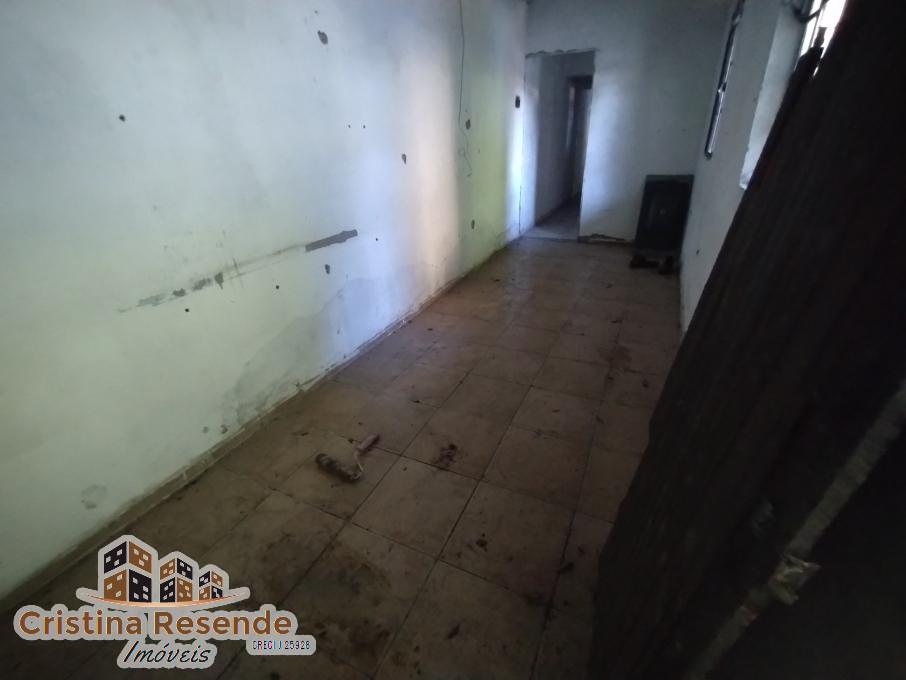 Casa à venda com 2 quartos, 300m² - Foto 4