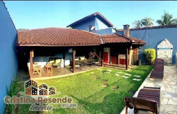 Casa à venda com 3 quartos, 240m² - Foto 1