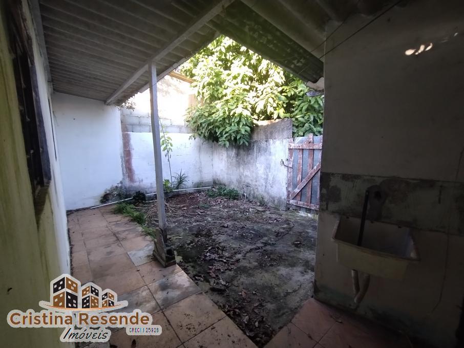 Casa à venda com 2 quartos, 300m² - Foto 6