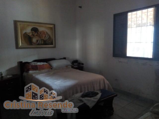 Casa à venda com 2 quartos, 1350m² - Foto 6