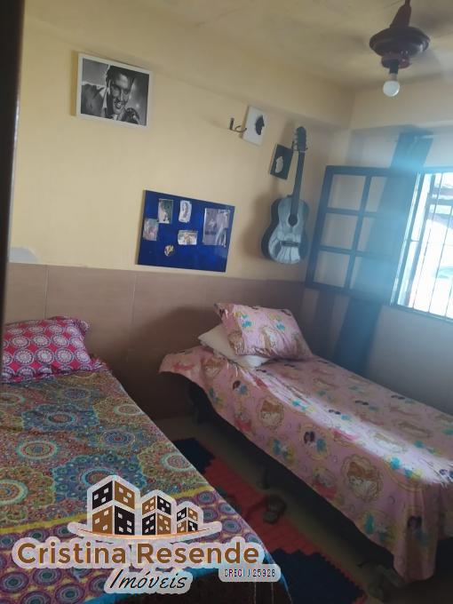 Casa à venda com 3 quartos, 300m² - Foto 2