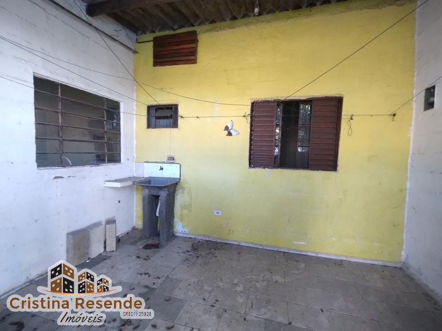 Casa à venda com 2 quartos, 300m² - Foto 3