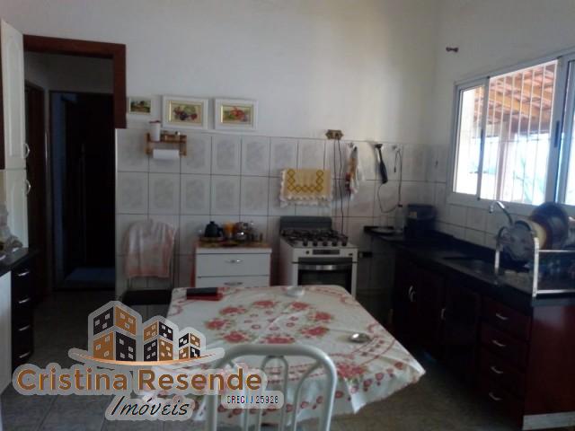 Casa à venda com 2 quartos, 1350m² - Foto 8