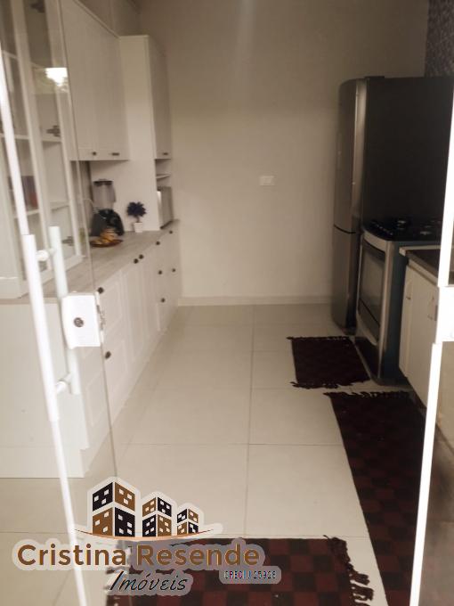 Casa à venda com 2 quartos, 156m² - Foto 2