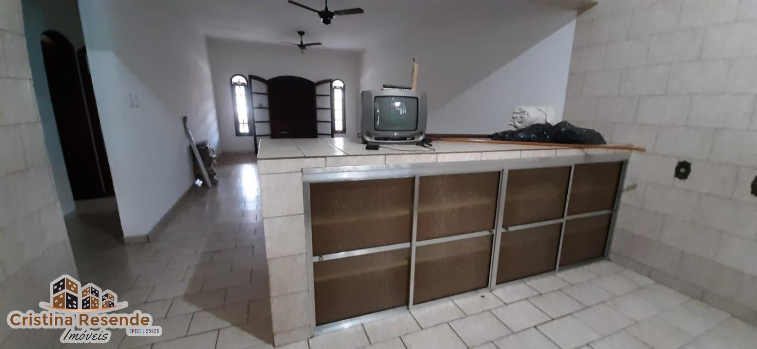 Casa à venda com 2 quartos, 250m² - Foto 6
